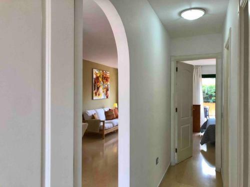 Luminoso Apartamento Con Piscina Y Parking