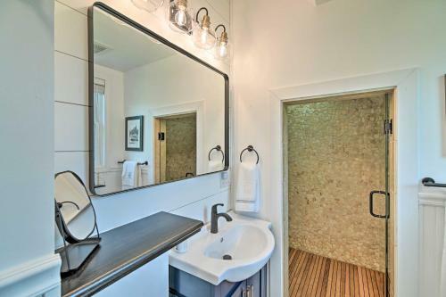 Apartamento Stylish Studio With Fireplace About 3 Mi From Dtwn!
