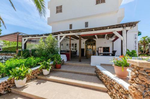 Yourhouse La Cabanya 6 Apartamentos De Playa With Shared Pool