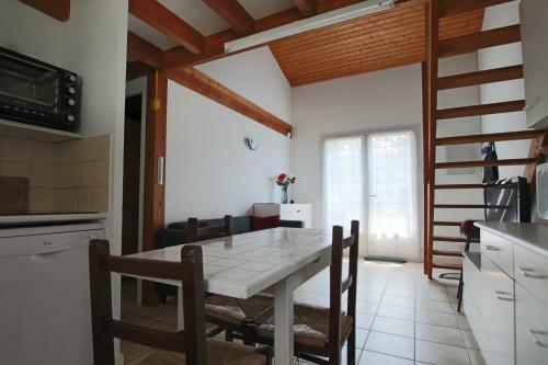 Duplex In Ronce Les Bains Near The Sea