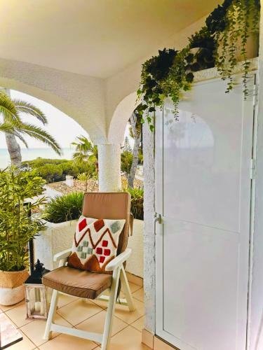 Luxurious 2 Bed Apartment With Amazing Beach Views