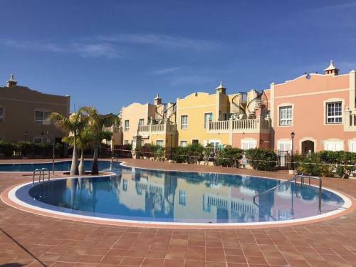 Apartamento Villa In Front Of Swimming Pool