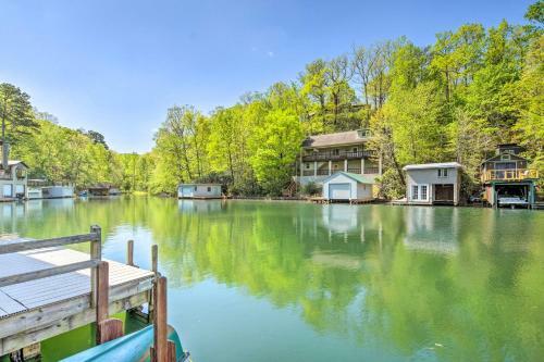 Charming Waterfront Cottage With Porch And Grill!