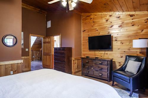 Big Bear Cabin Hot Tub Community Amenities