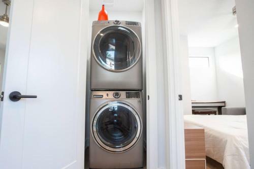 Chic Central Austin 2b House W/ Tesla Charger