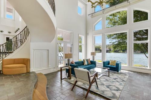 The Above Casa Paradiso On Lake Austin