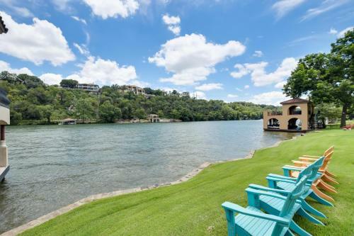 The Above Atx Resort On Lake Austin