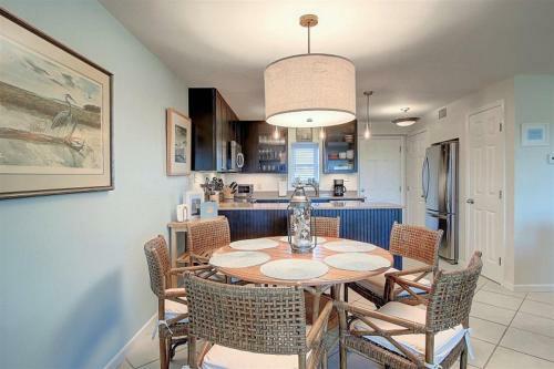 Apartamento Ir117 1st Floor Condo, 3 Bedroom, Shared Pools, Boardwalks