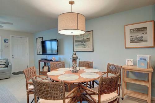Apartamento Ir117 1st Floor Condo, 3 Bedroom, Shared Pools, Boardwalks