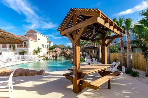 Villa Bc201 New Townhome, Heated Pool, Golf Cart Accessible