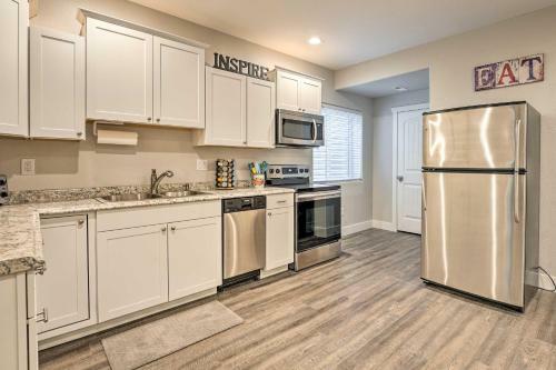 Lovely Cheyenne Home With Fireplace And Grill!