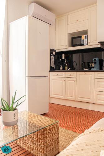 Apartamento Paisible 2 Pi�ces & Terrasse � 2 Pas De La Plage !