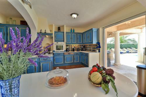 Villa Horizon Bleu F�r 8 Pers., Luxuri�s, Pool