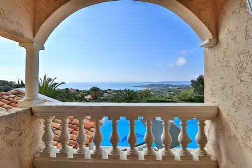 Villa Horizon Bleu F�r 8 Pers., Luxuri�s, Pool