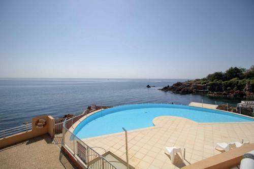 Apartamento Nice 51 M With Terrace-pool And Sea View