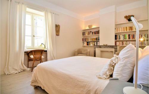 Awesome Home In Verfeuil With 3 Bedrooms