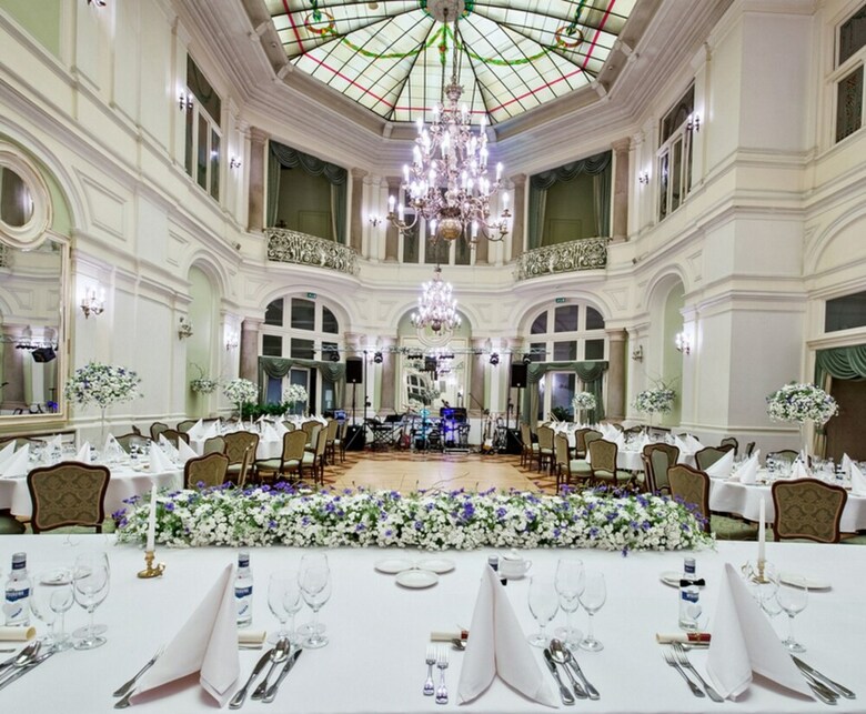 Grand Hotel
