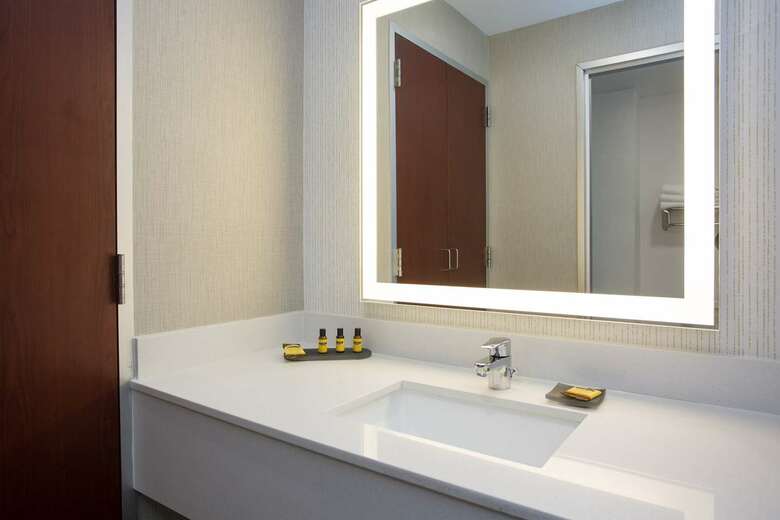 Best Western Plus Wynwood Hotel & Suites