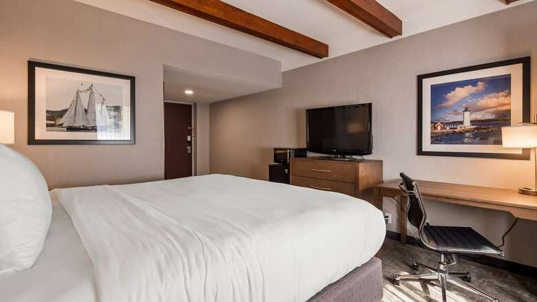 Best Western Plus Wynwood Hotel & Suites