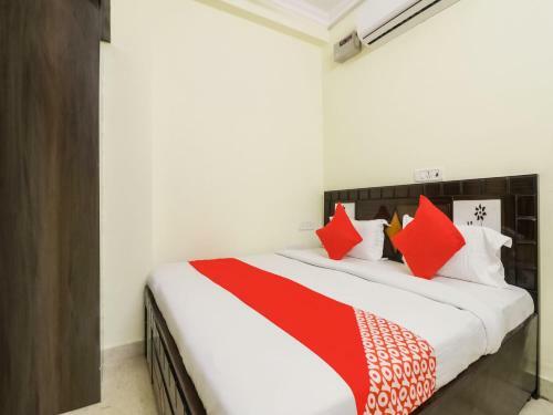Hotel Oyo 77846 The Golden Bridge