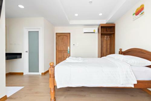 Hostal Royale 8 Ville Guest House