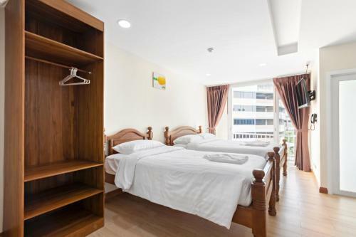 Hostal Royale 8 Ville Guest House