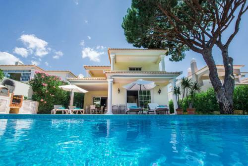 Casa Moura Tai - Luxury Villa Overlooking Pinhal Golf Course