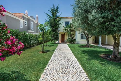 Casa Moura Tai - Luxury Villa Overlooking Pinhal Golf Course