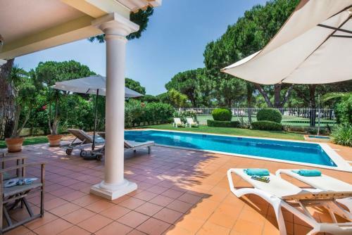 Casa Moura Tai - Luxury Villa Overlooking Pinhal Golf Course
