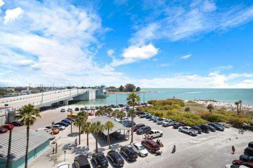 405 Beach Place Condos