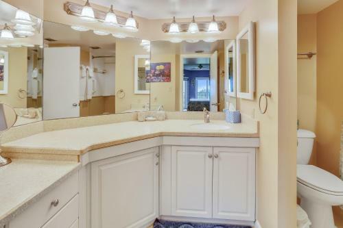 Land's End 204 Building 7- Beachfront Condo Beautiful Gulf Views