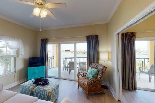 210 - Palms Of Treasure Island