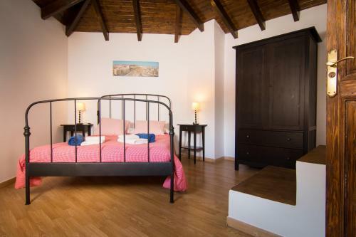 Villa In Center Fuengirola With Pool And Close Beach