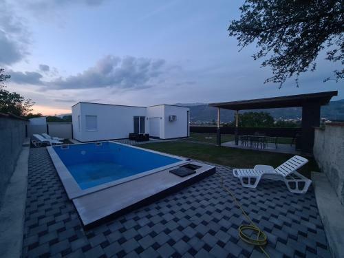 Holidayhousearies