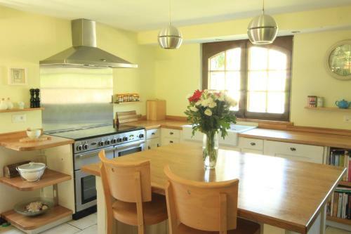 Chalet Falcon (le Chable/verbier) Ski-in + Jacuzzi
