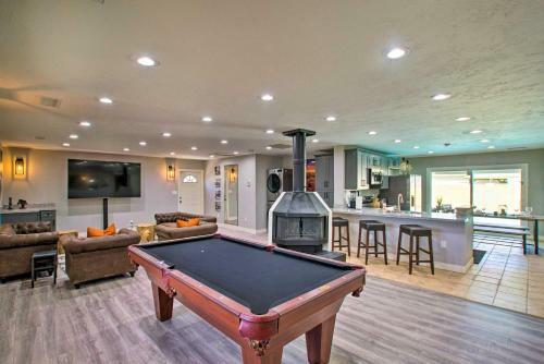 Mesa Az Oasis With Outdoor Pool And Yard Games!