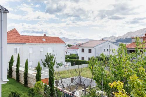 Apartment Lucija With Terrace