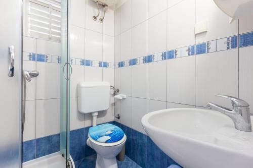 Apartment Lucija With Terrace