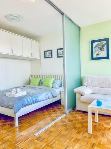 Berny?s Apartment
