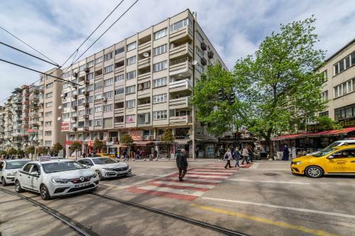 Altiparmak Central 4 Bedroom Apartment