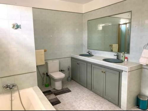 Charmante Villa Avec Piscine Proche Plage