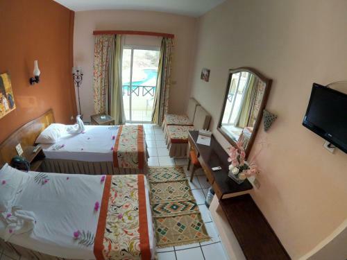 Trs Fantazia Neama Bay Hotel