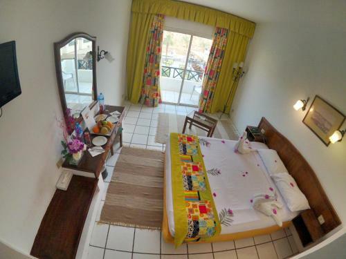Trs Fantazia Neama Bay Hotel