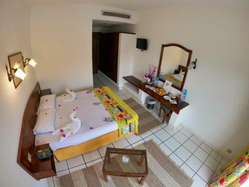 Trs Fantazia Neama Bay Hotel
