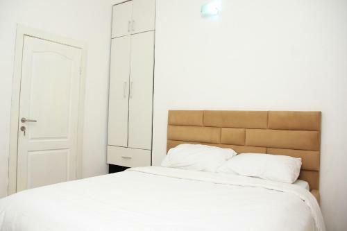 Harold's Exquisite Apartment