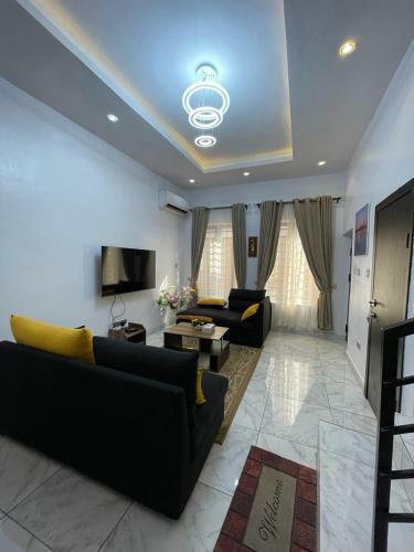 Chrystee Apartment