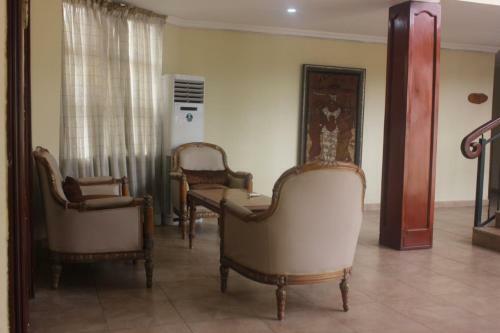 Carlson Hotel