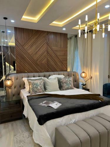 5 Bedroom Fully Detached Serviced Apartment