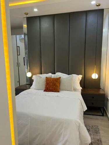 5 Bedroom Fully Detached Serviced Apartment