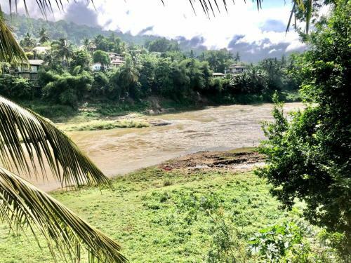 Hotel Rivulet Resort Kandy